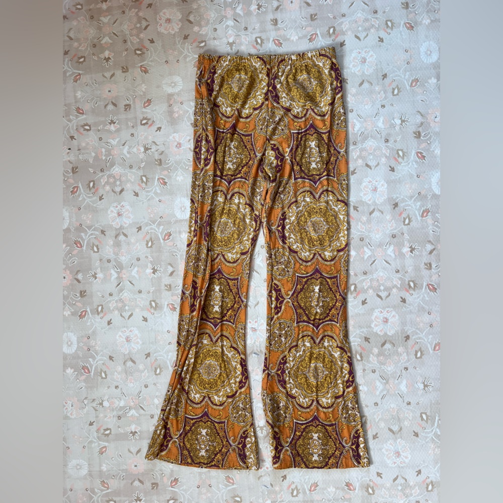 Novella Royale Iris Bells